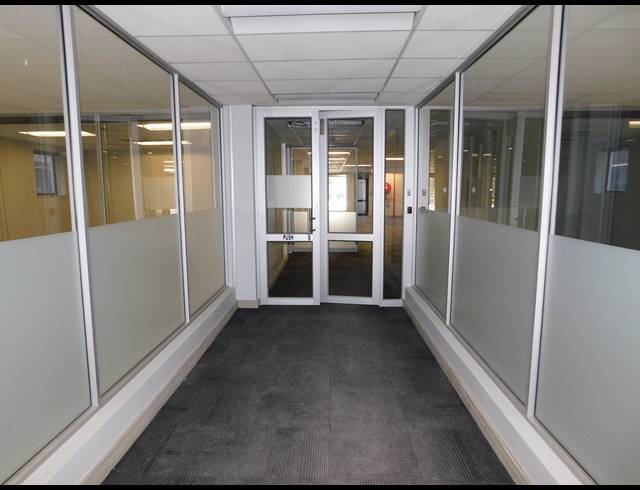 854M² OFFICE TO LET IN WAVERLEY